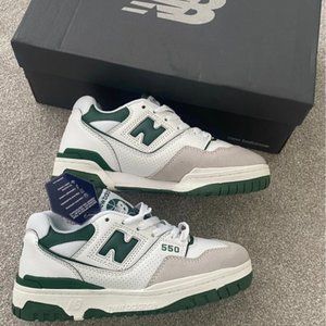 New balance green, white & grey 550 in size 4 - replicas